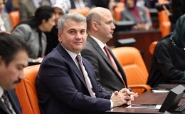 İKTİDAR BİZİZ, ÜLKEYİ BİZ YÖNETİYORUZ