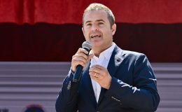 Ahmet Akın’dan yeni yıl mesajı – “2025 şehrimize mutluluk getirsin”